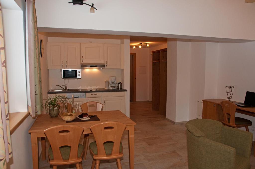 Appartements Schmalzerhof Gries im Sellrain Szoba fotó